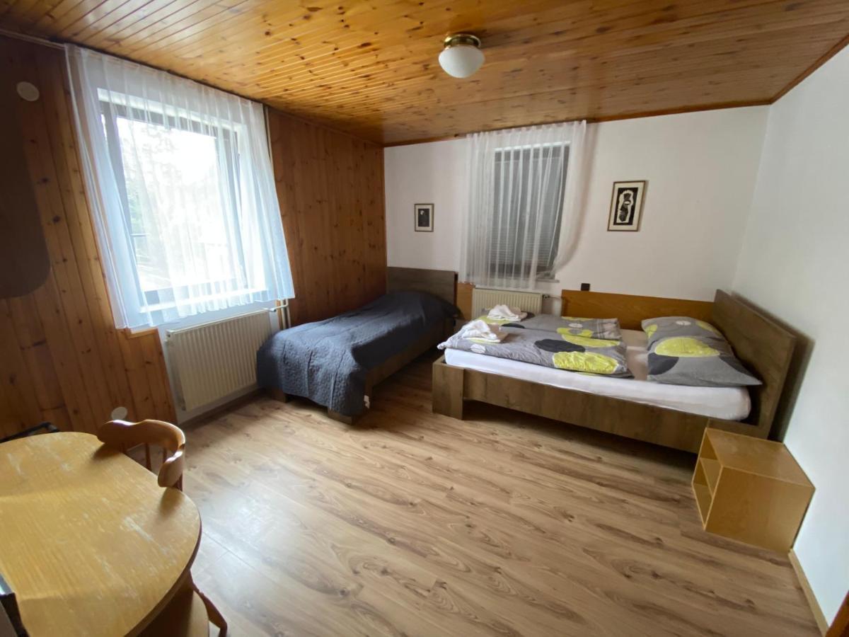 Encijan Apartments Лог под Мангартом Екстериор снимка