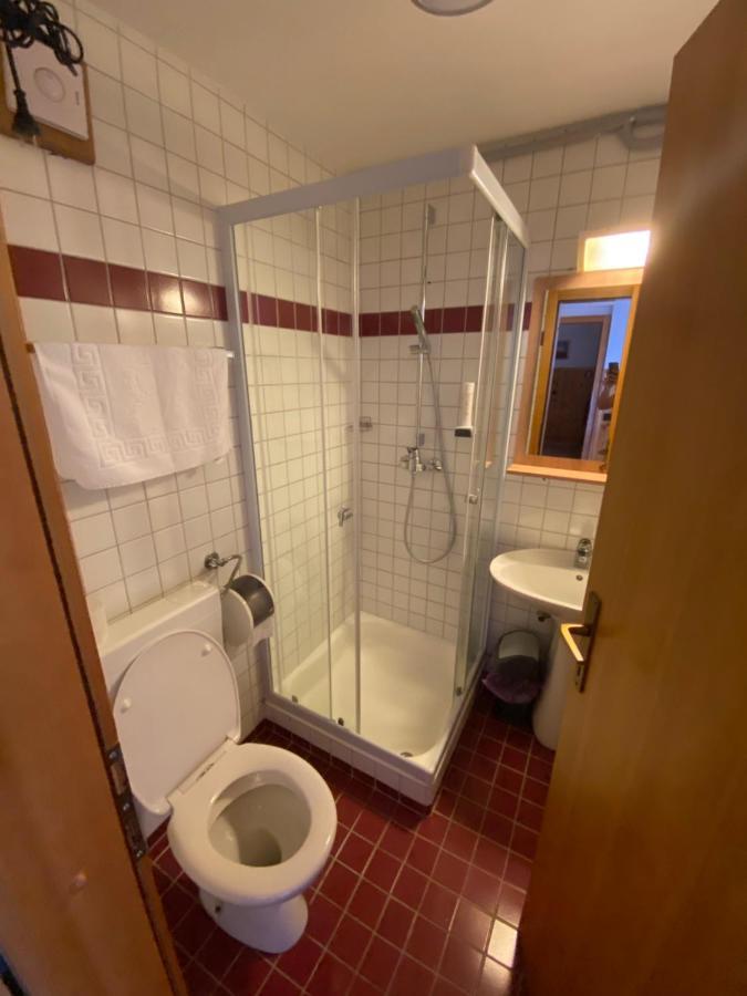Encijan Apartments Лог под Мангартом Екстериор снимка